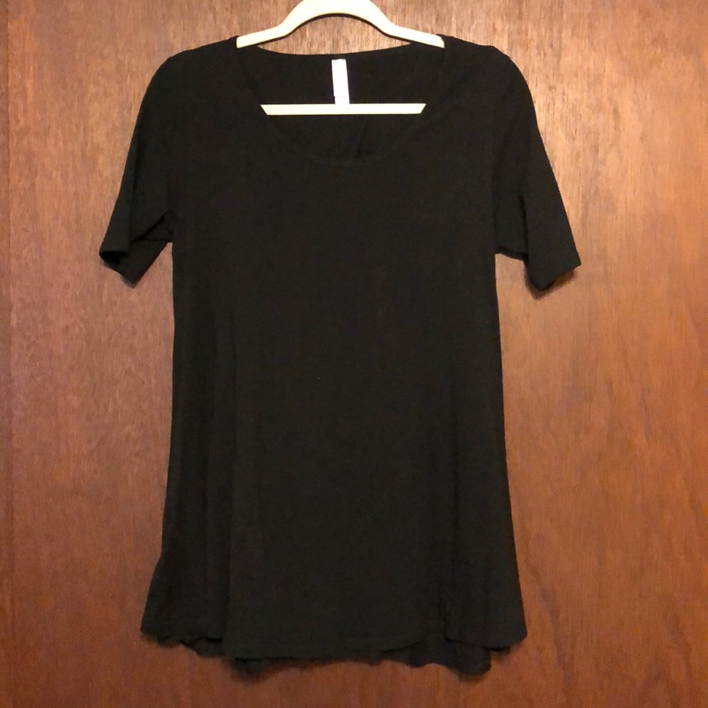 LuLaRoe solid black perfect tee